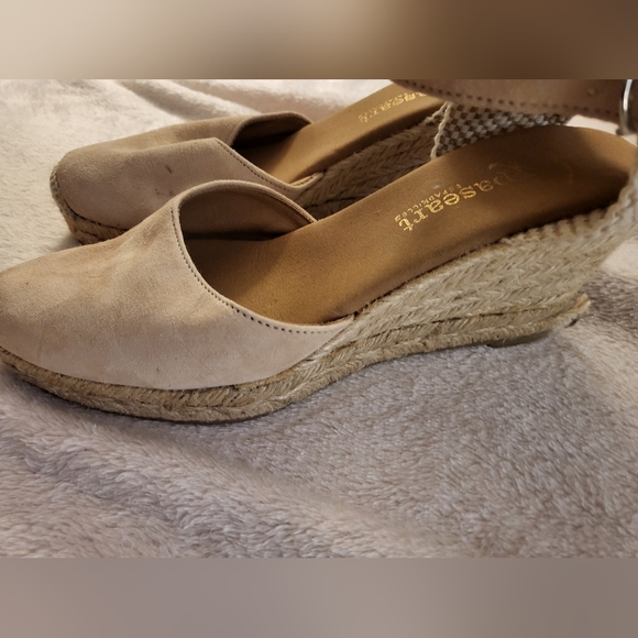 Womens Sandal - Picture 4 of 5